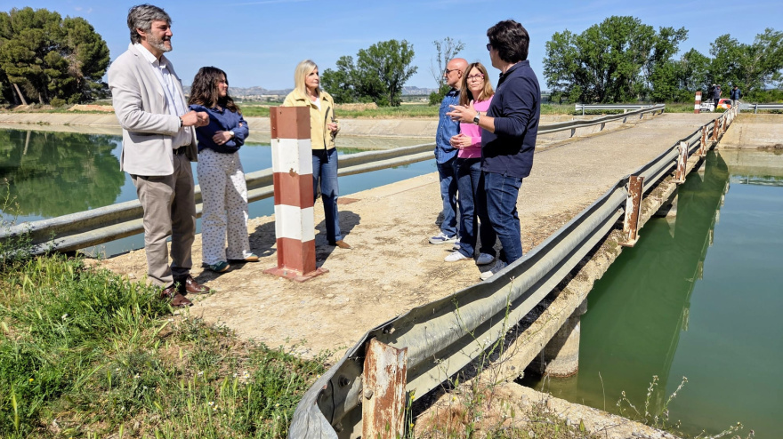Visita a uno de los puentes del canal de Monegros
