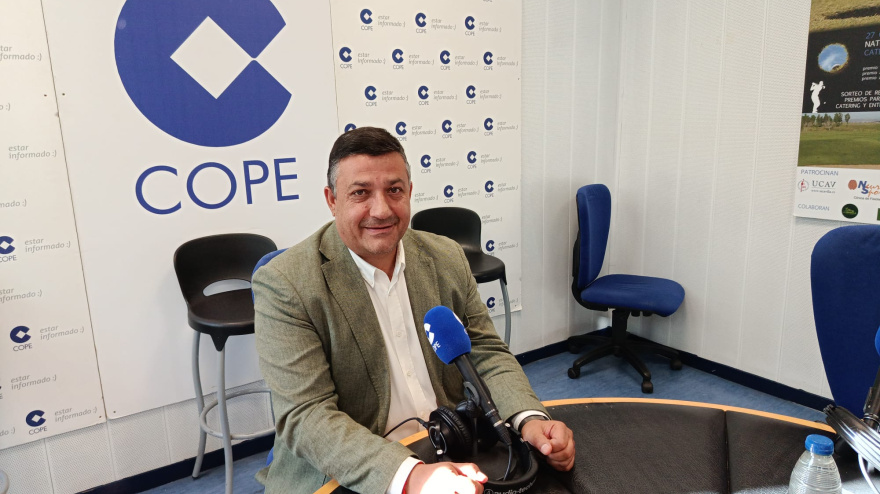 Carlos García en los estudios de COPE Ávila