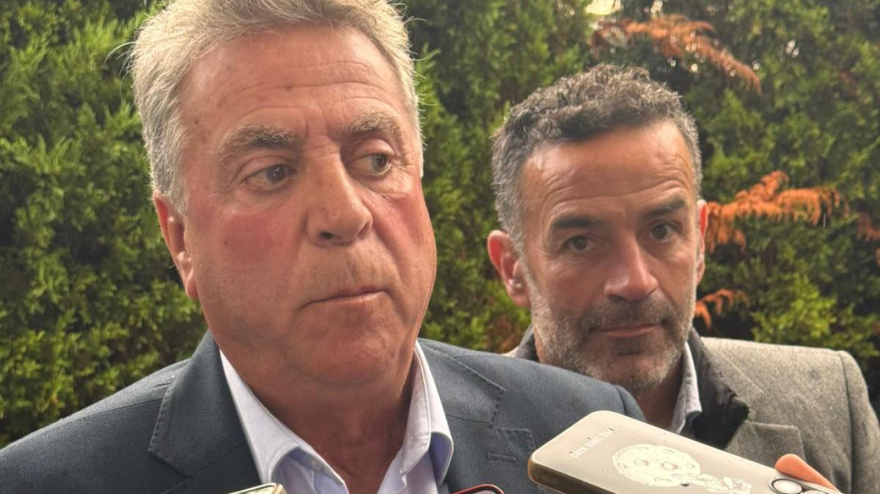 Enrique Ortiz y Paco Peña, en la comida de Navidad.