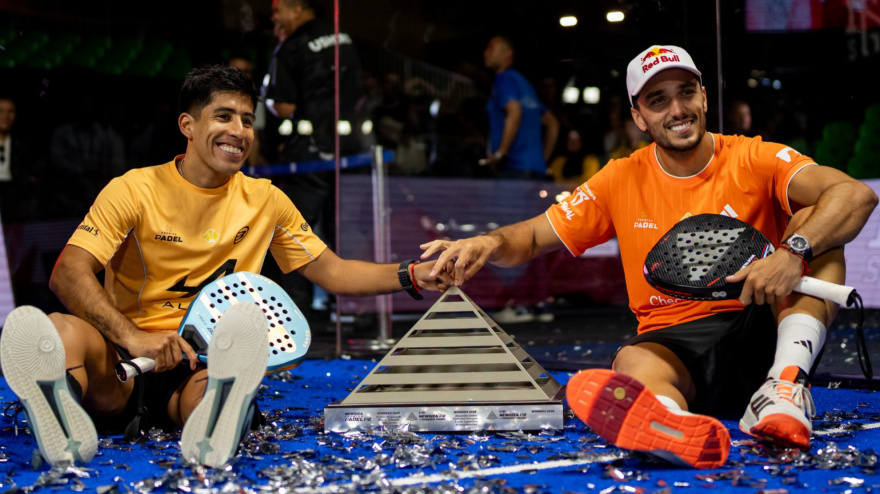 Galán y Chingotto con el título en Egipto.