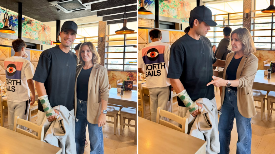 La imagen de Carlos Alcaraz con una férula y que se ha vuelto viral