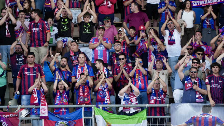 Aficionados del Extremadura en Chapín