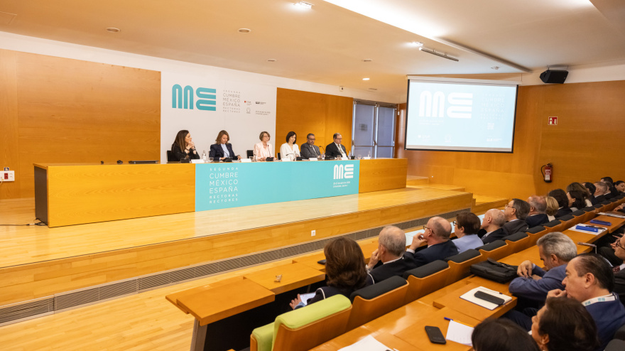 Cumbre de rectores de universidades de España y México en Castellón.