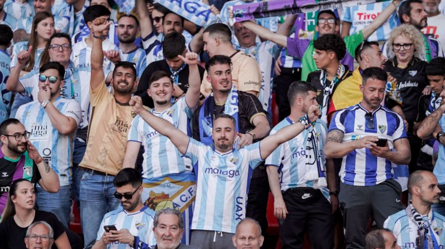 La afición del Málaga sufrió insultos de un sector de la afición almeriense