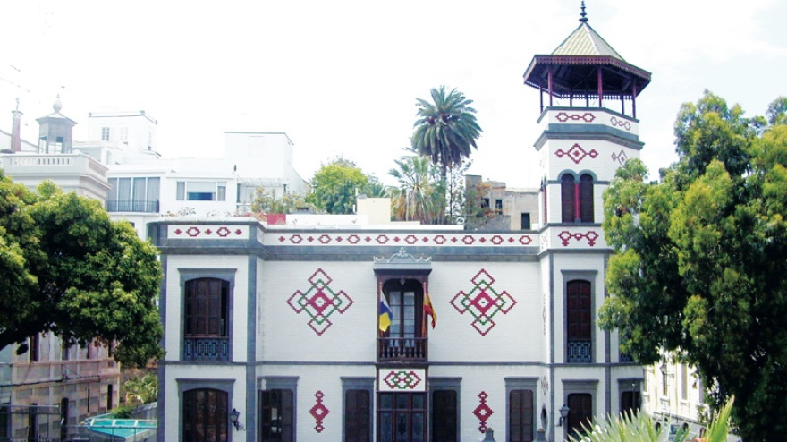 Sede Central y Casa-Hogar de la Obra Social de Acogida y Desarrollo