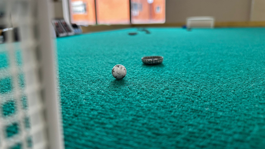 Imagen del espacio donde juegan al futbolchapas en Coslada