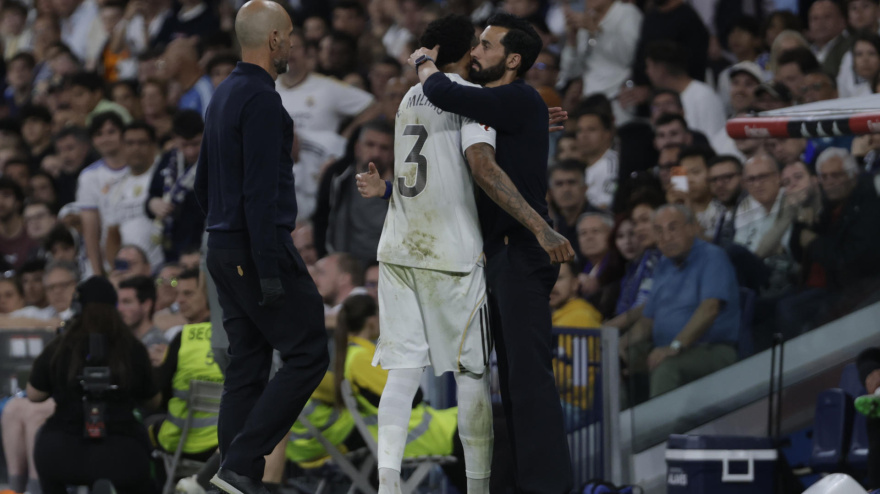 Militao se retira lesionado en el Real Madrid - Alavés