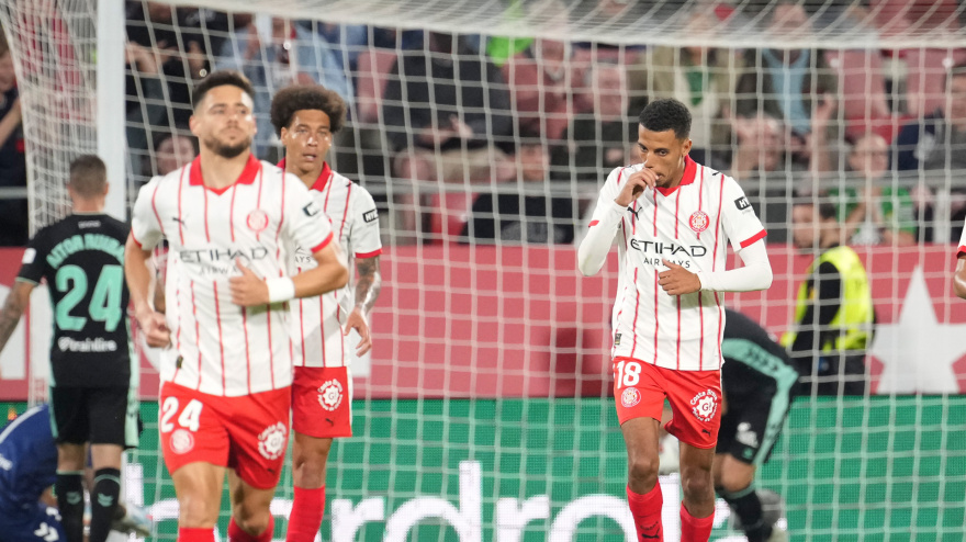 Ounahi, tras marcar desde el punto de penalti durante el Girona-Betis
