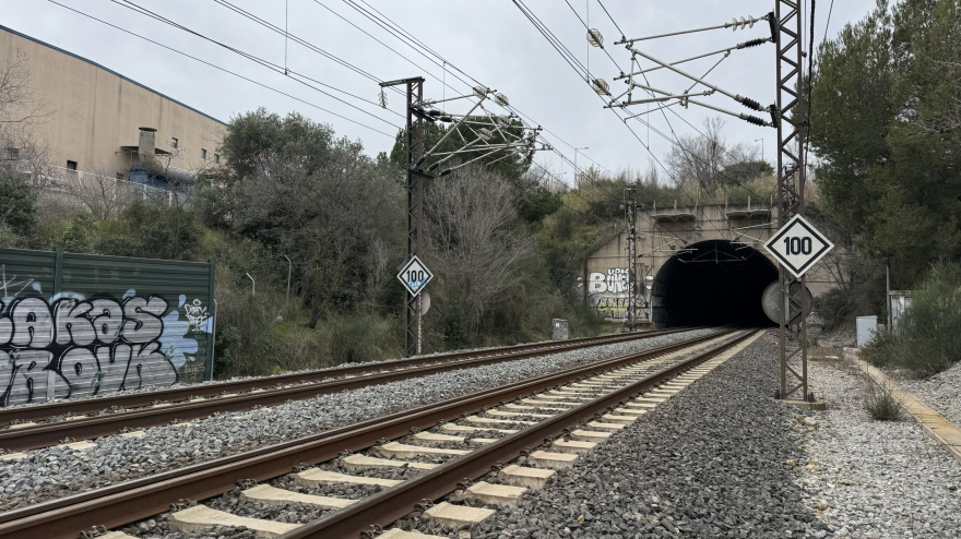 Acceso al túnel de Rubí