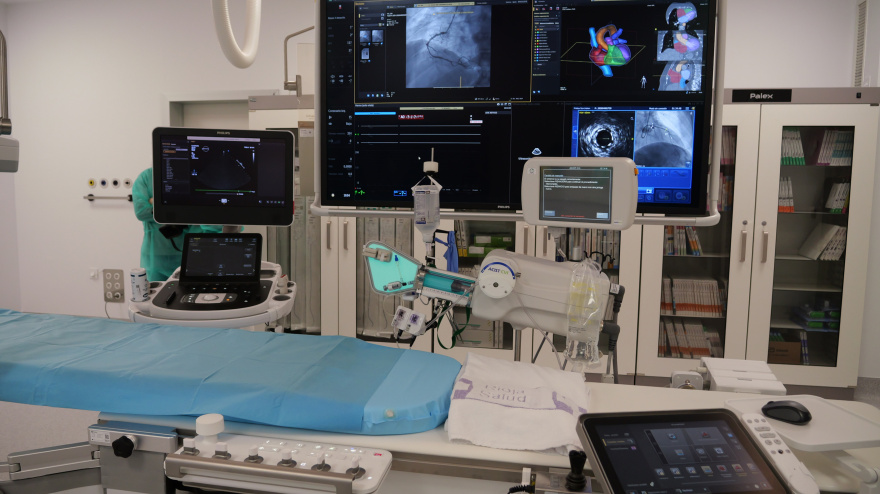 Sala de hemodinámica del Hospital San Pedro