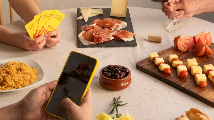 Nueva campaña de Embou que lleva por lema “Más que una red, una comunidad”.