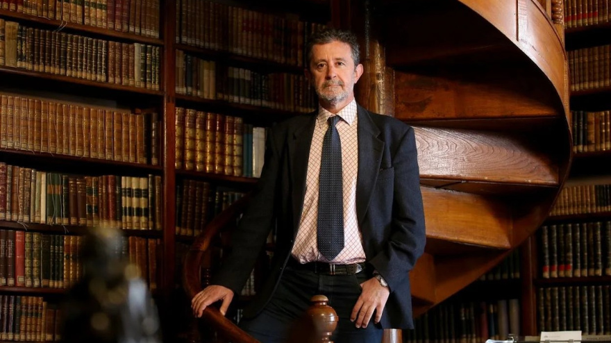 Fausto González, director de la biblioteca de la UNIOVI