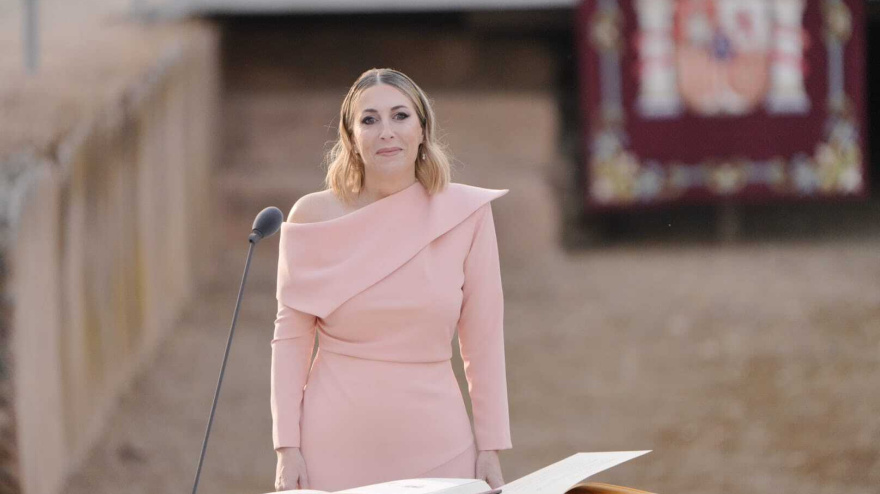 La presidenta de la Junta de Extremadura, María Guardiola, toma posesión de su cargo, en el Anfiteatro Romano, a 24 de abril de 2026, en Mérida, Extremadura (España). Guardiola toma posesión como presidenta de la Junta tras haber sido investida este pasado miércoles 22 de abril en la Asamblea de Extremadura con los votos a favor del PP y Vox.Javier Cintas / Europa Press24 ABRIL 2026;POSESIÓN DE CARGO;TOMA DE CARGO;PRESIDENTA;GUARDIOLA;JUNTA EXTREMEÑA;24/4/2026