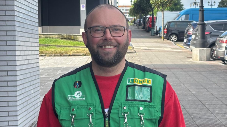 Efrén Rodríguez Cano, vendedor ONCE que ha dado el Cuponazo en Oviedo