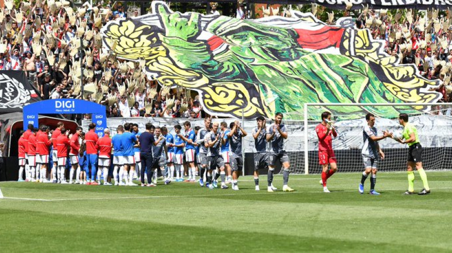 Imagen del pasillo del Rayo a la Real Sociedad