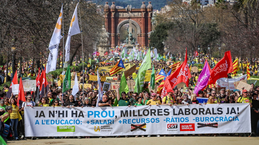 Los convocantes lanzan una advertencia clara al Govern y piden una "rectificación profunda e inmediata" para evitar que el conflicto se alargue.