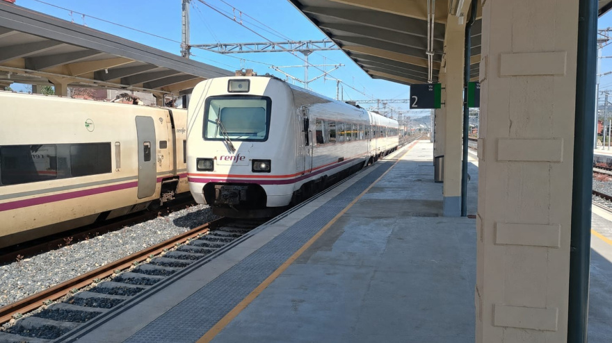 Trenes en la estación de Lugo