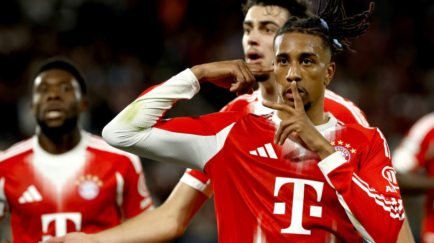 Olise celebra su gol en el PSG - Bayern