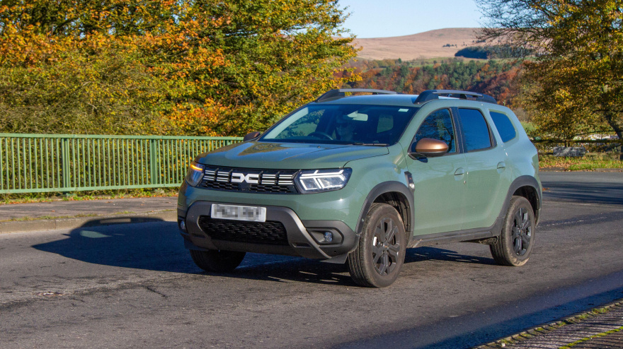 Dacia Duster Extreme TCe 100 4x2 Bi-Fuel (GLP) 2023 – SUV híbrido gasolina/GLP, motor 999 cc, sistema Start/Stop.