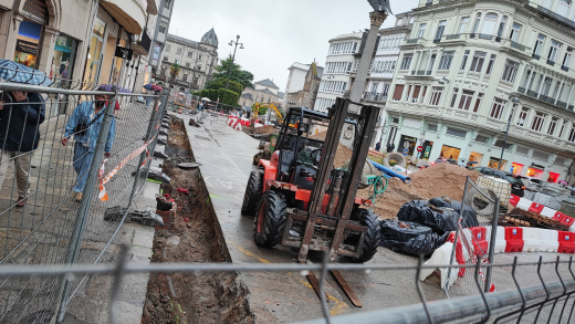 Los trabajos de peatonalización del casco histórico mantienen en obras desde hace meses el centro de Lugo