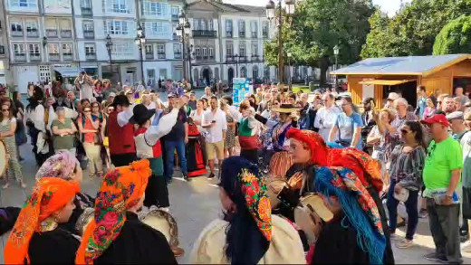 O traxe tradicional galego ten un protagonismo especial o Domingo das Mozas