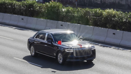 l presidente de la República Popular China, Xi Jinping, se encuentra en Las Palmas de Gran Canaria en una escala de su viaje a Perú donde tiene previsto asistir a la cumbre de líderes del Foro de Cooperación Económica de Asia-Pacífico. Durante su estancia el mandatario chino se aloja en el Hotel Santa Catalina, en medio de un amplio dispositivo de seguridad. EFE/ Quique Curbelo