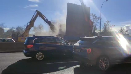 Con Con la demolición de tres edificios en el Paseo de Extremadura empiezan las obras para soterrar la A5