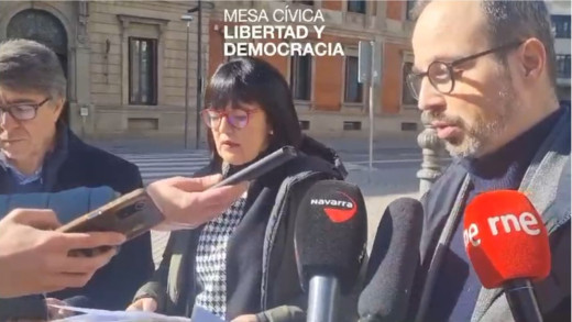 Presentación de la Mesa delante del Parlamento