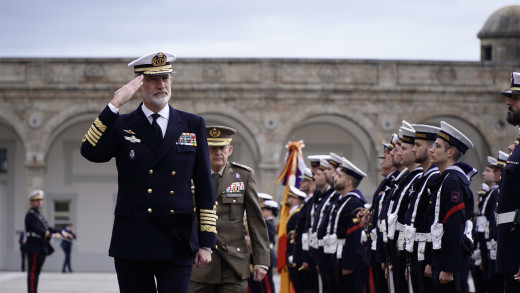 Desfile ante el rey en el Aresanal Militar de Ferrol