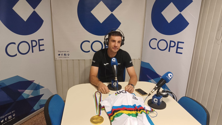 Sebas Mora en los estudios de Cope Castellón