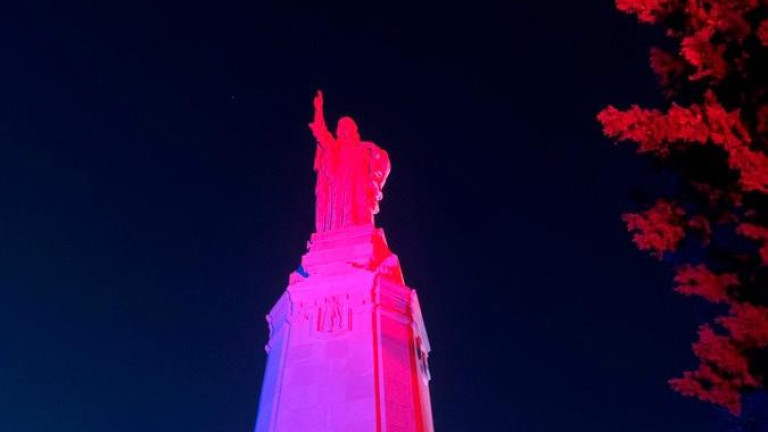 Sagrado Corazón de Jesús iluminado