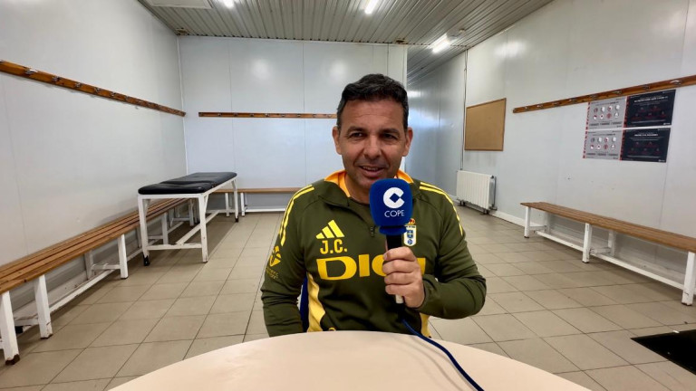 Javi Calleja durante la entrevista en Deportes COPE Asturias