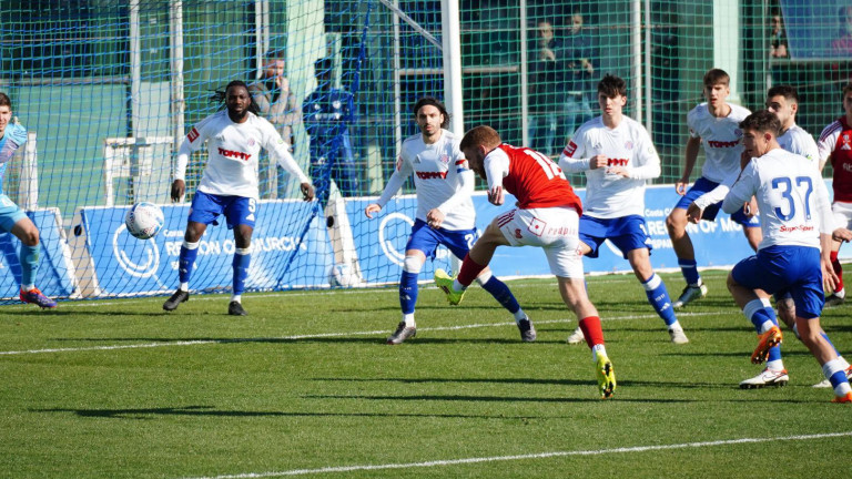 El Real Murcia superó al Hadjuk Split en Pinatar Arena