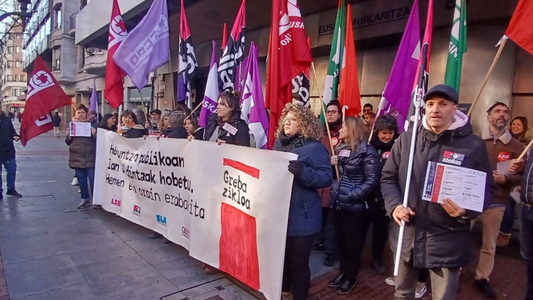 Concentración de LAB, Steilas, ELA y CCOO ante la delegacion del Gobierno vasco en BilbaoECONOMIA ESPAÑA EUROPA PAÍS VASCO