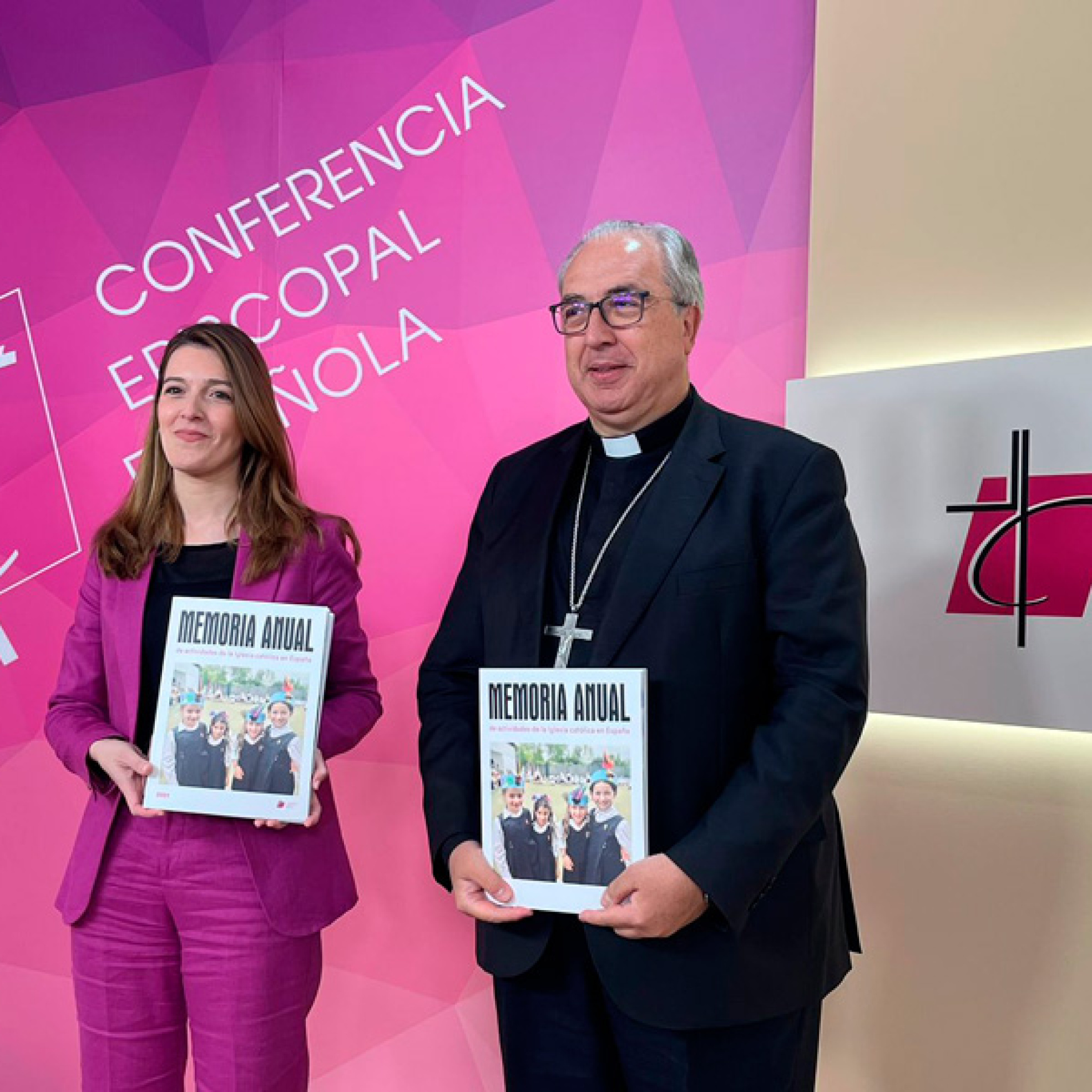 Portada de A Grandes Trazos