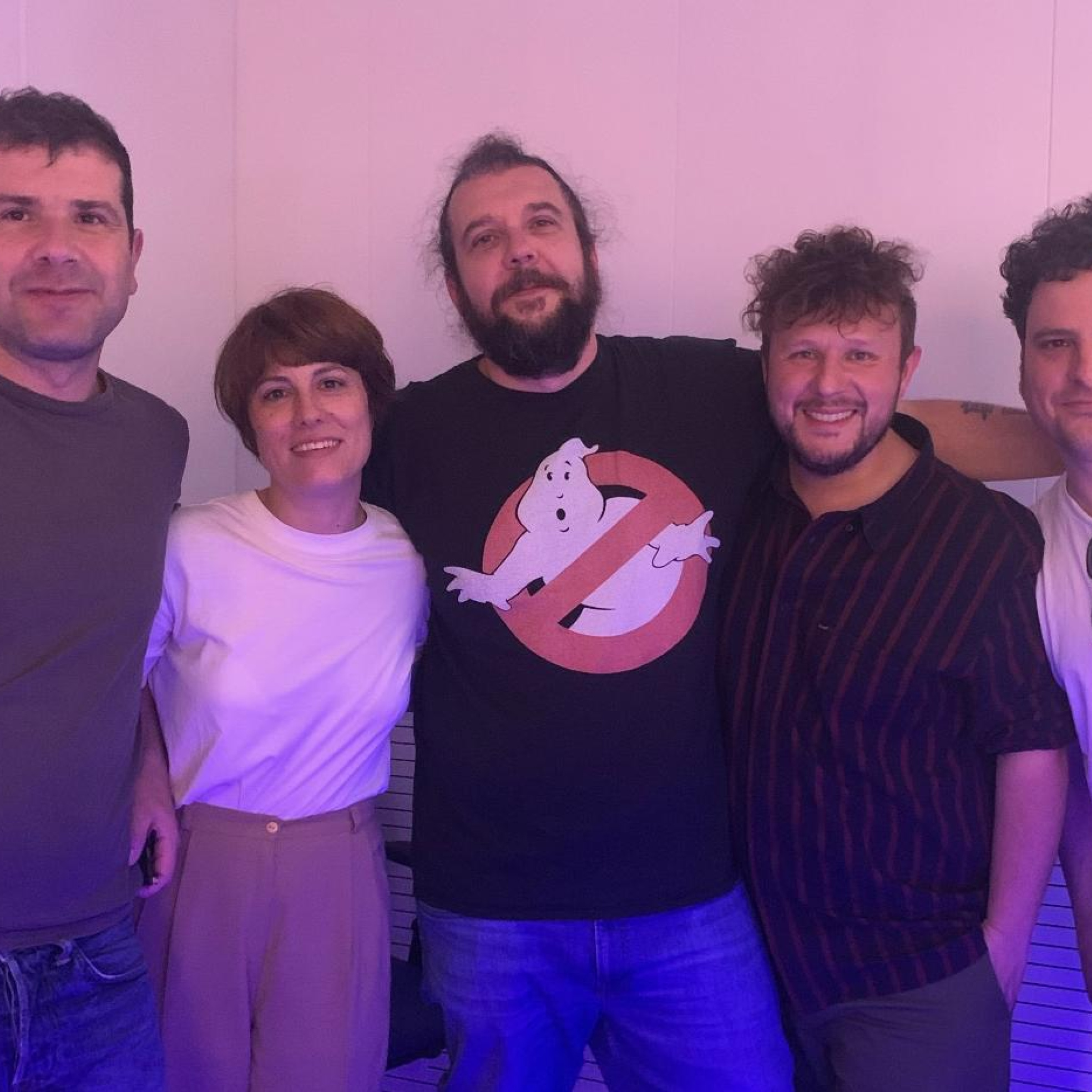 De Música Ligera: Triangulo de Amor Bizarro