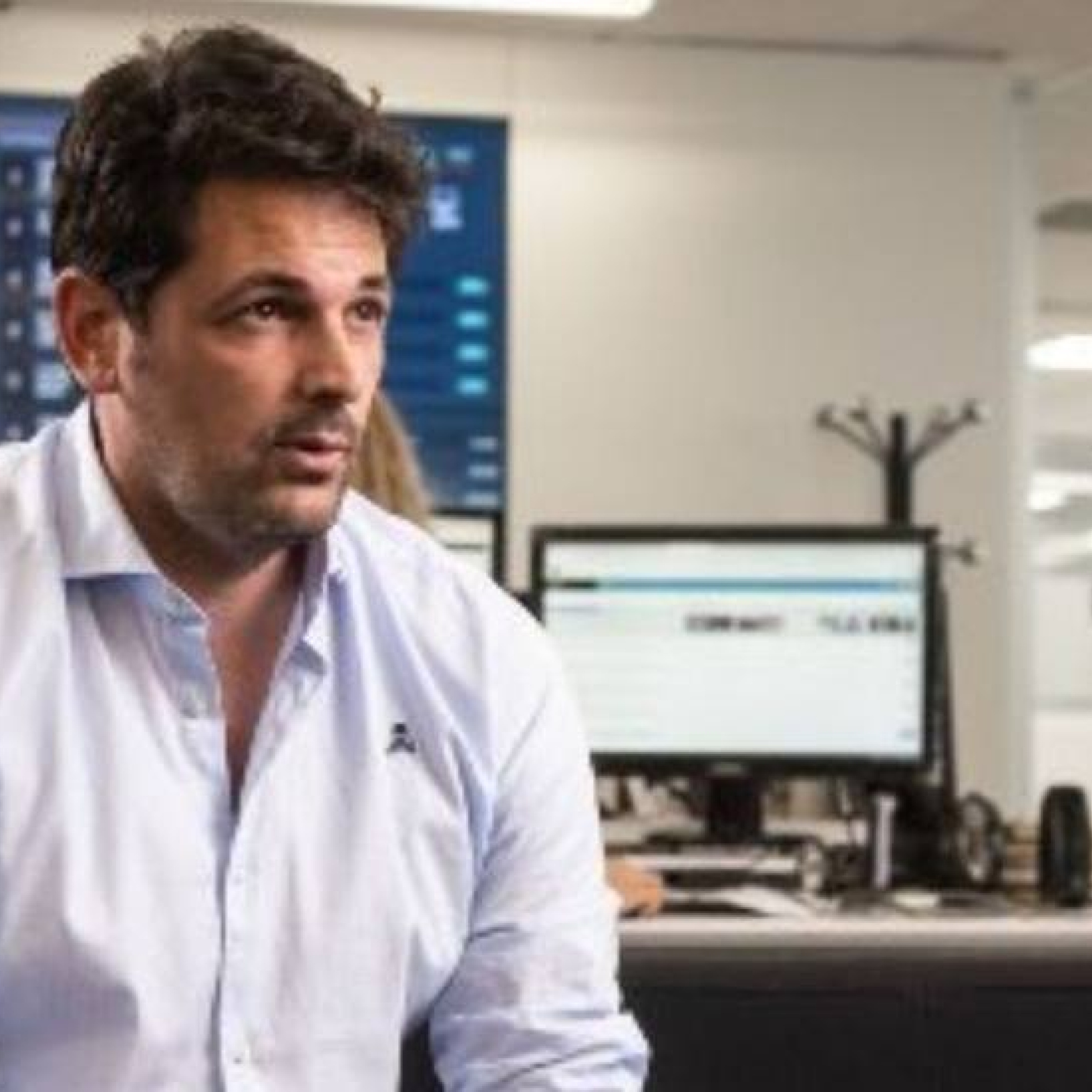 José María Olmo (El Confidencial): "Muy pronto se conocerá nueva información sobre Santos Cerdán que desvelará el volumen de la trama de corrupción en la que participaba" episode artwork