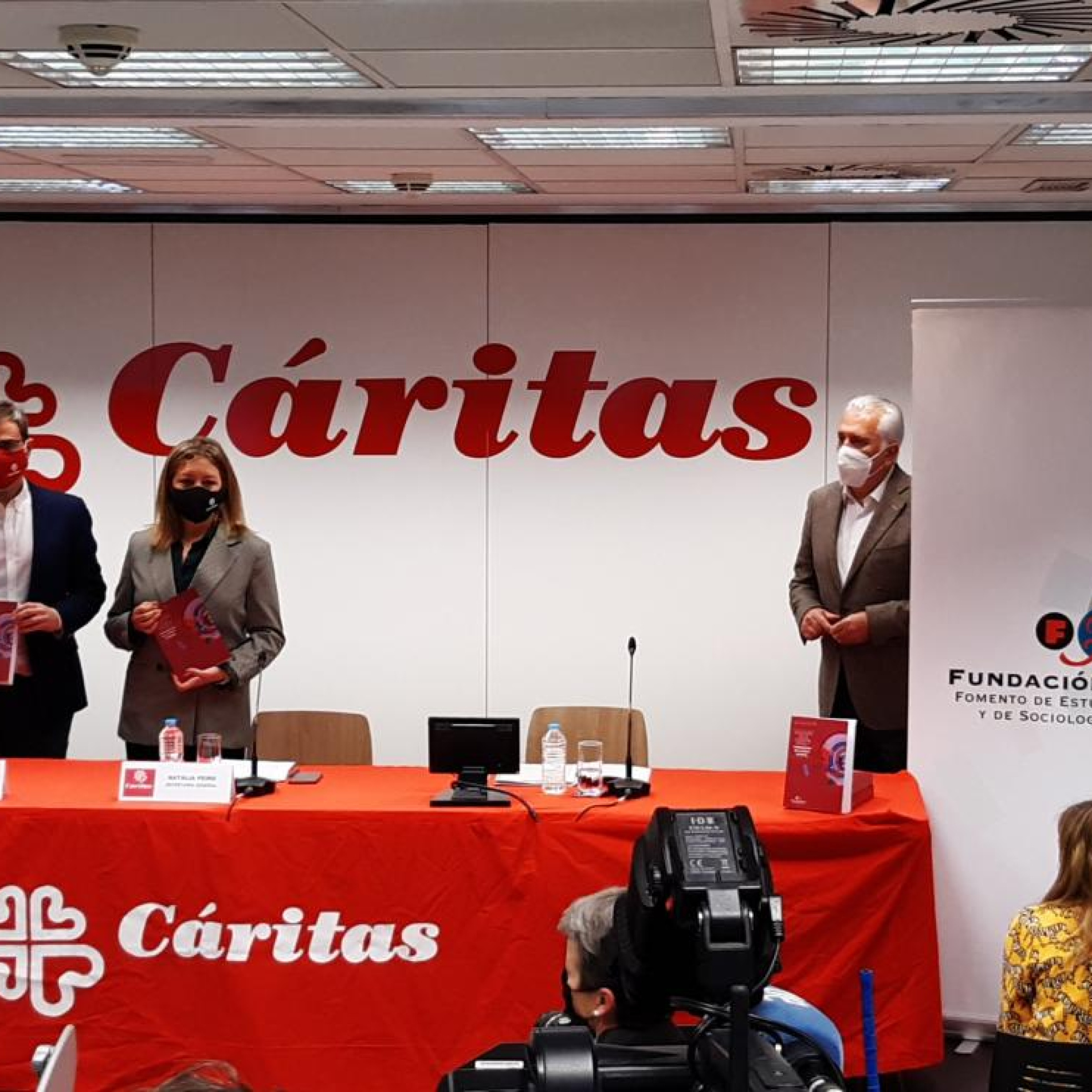 Portada de A Grandes Trazos