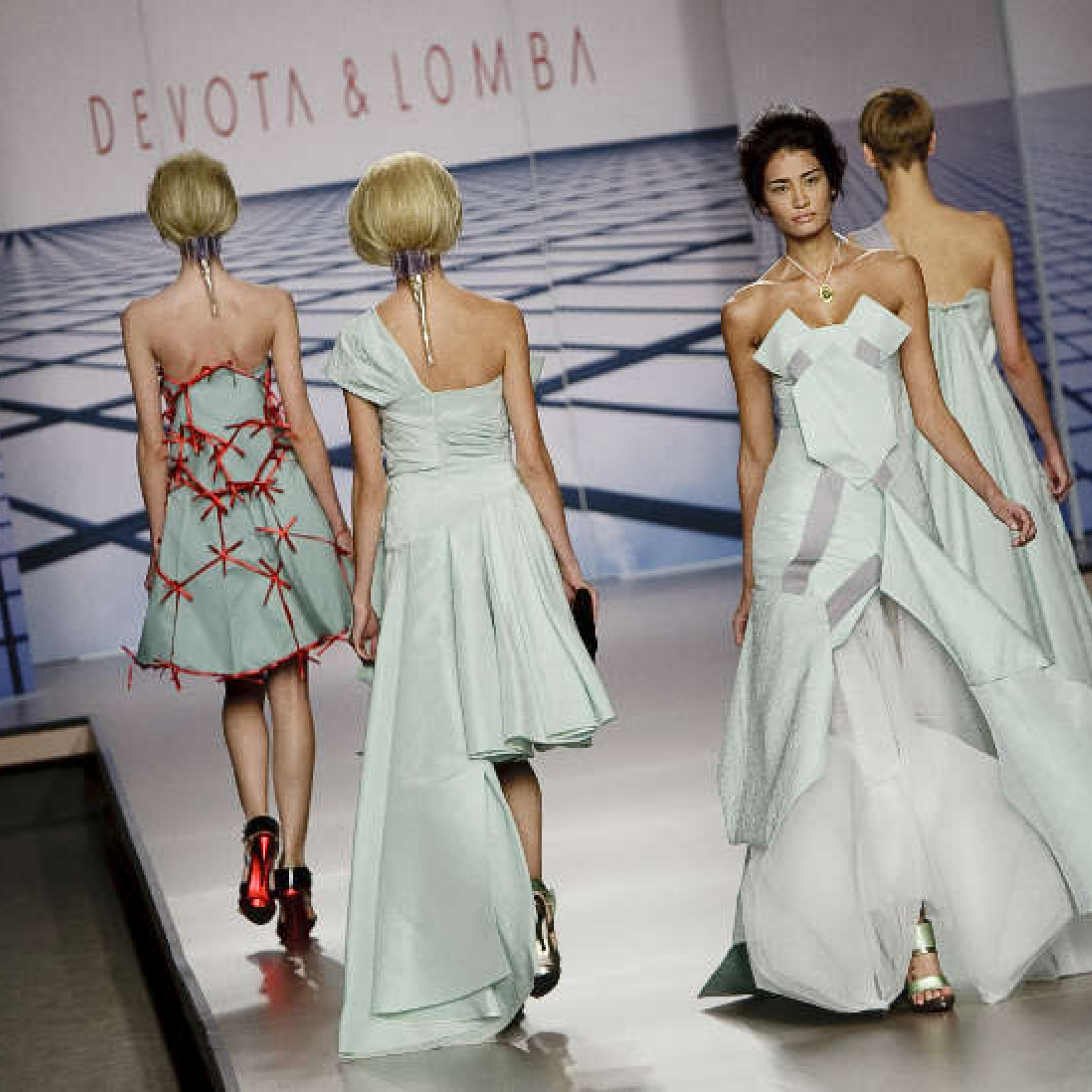 Slow Fashion con Modesto Lomba, baby botox y maquillajes fluidos para las mascarillas, en COPE Cool episode artwork