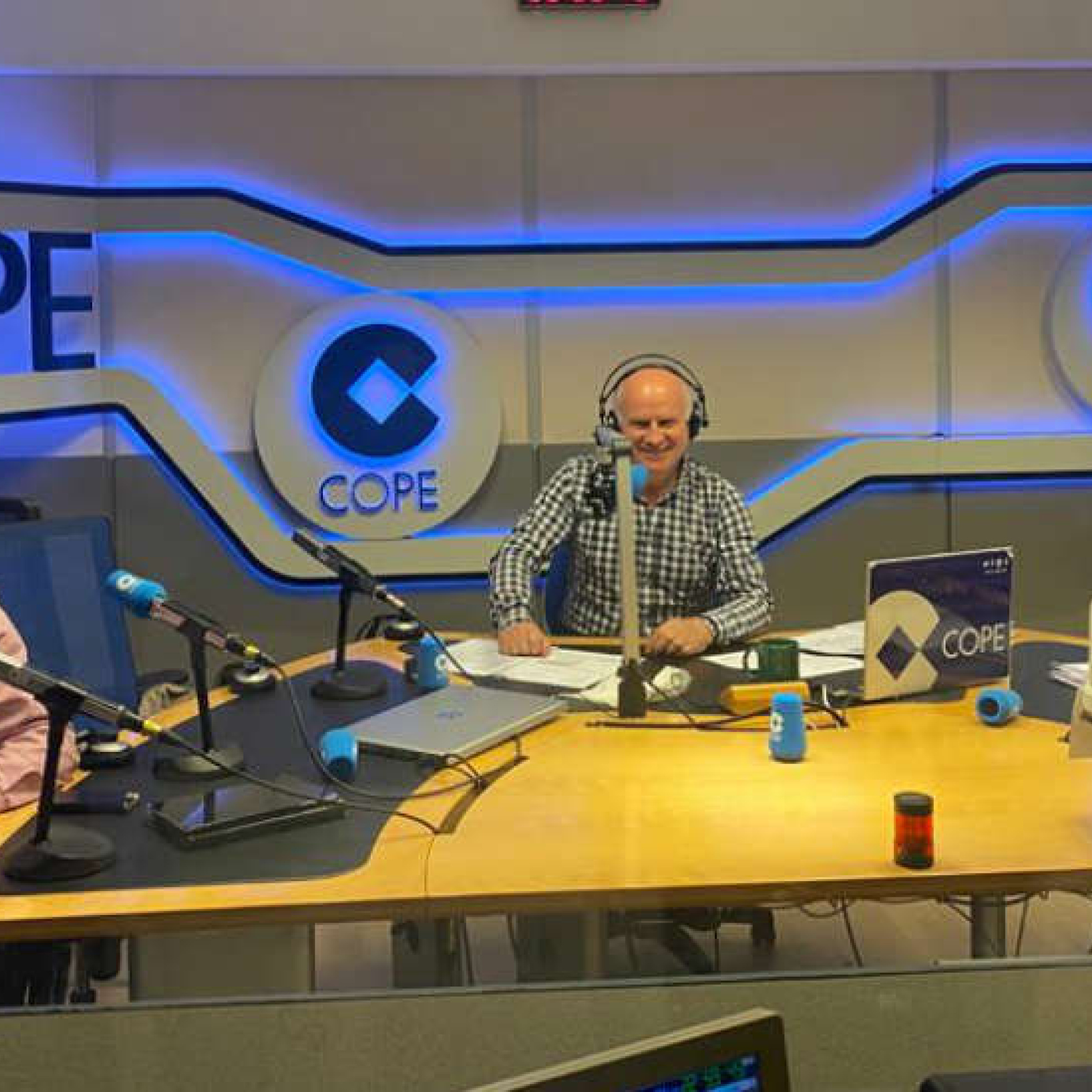 Portada de La Linterna de la Iglesia