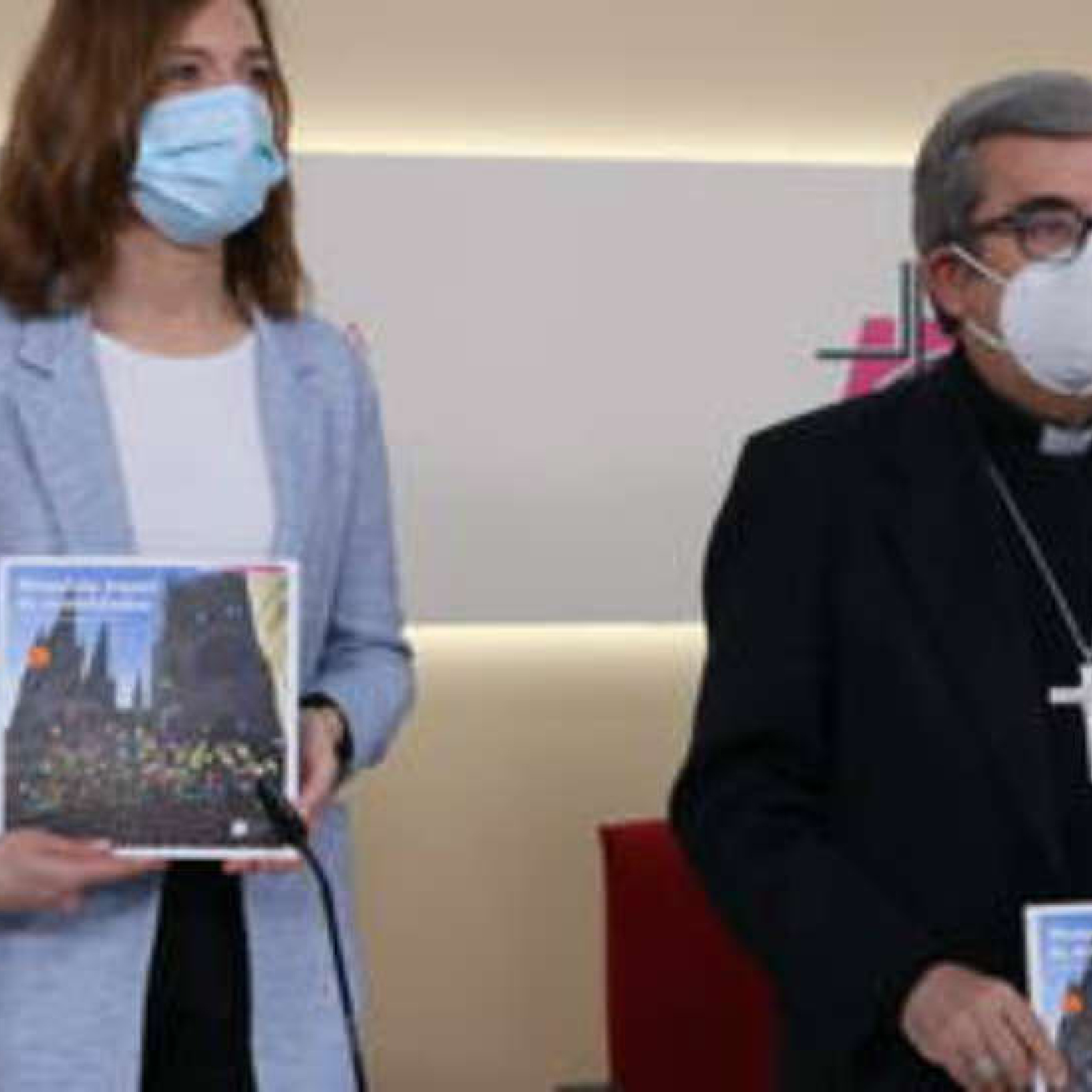 Portada de A Grandes Trazos