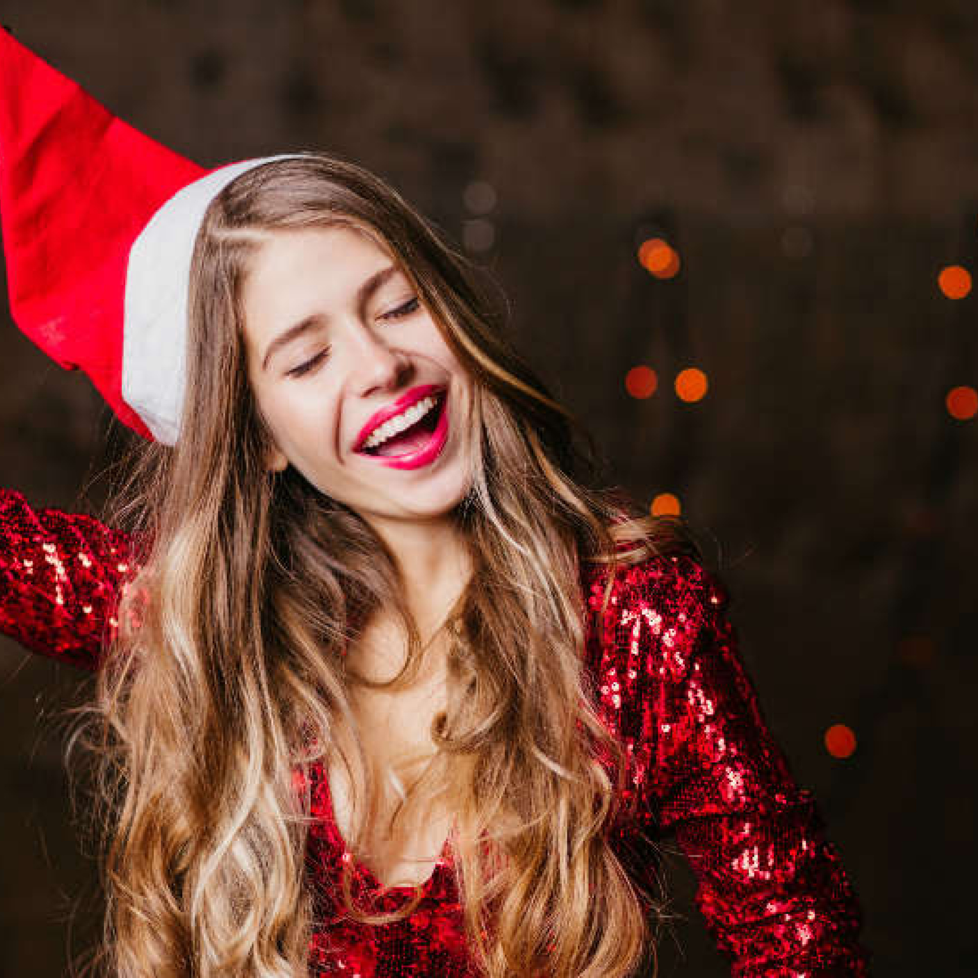 Looks para triunfar esta Navidad, con Sara Navarro y María Baras, en COPE Cool episode artwork