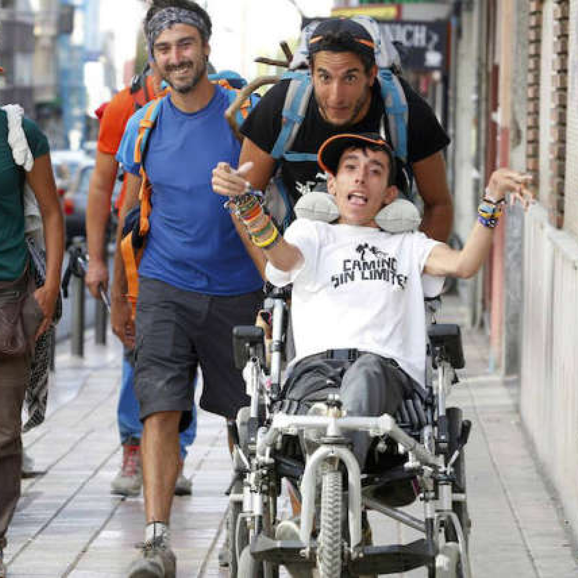 Portada de A Grandes Trazos