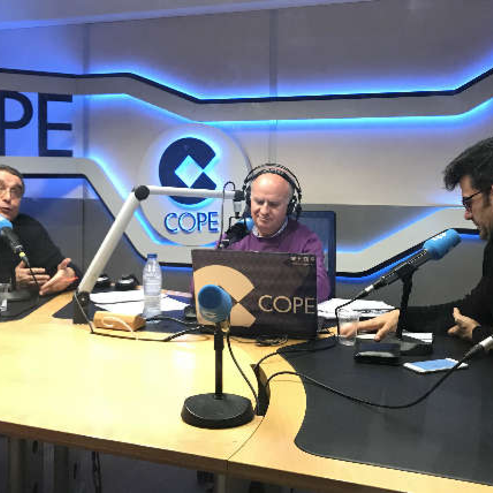 Portada de La Linterna de la Iglesia