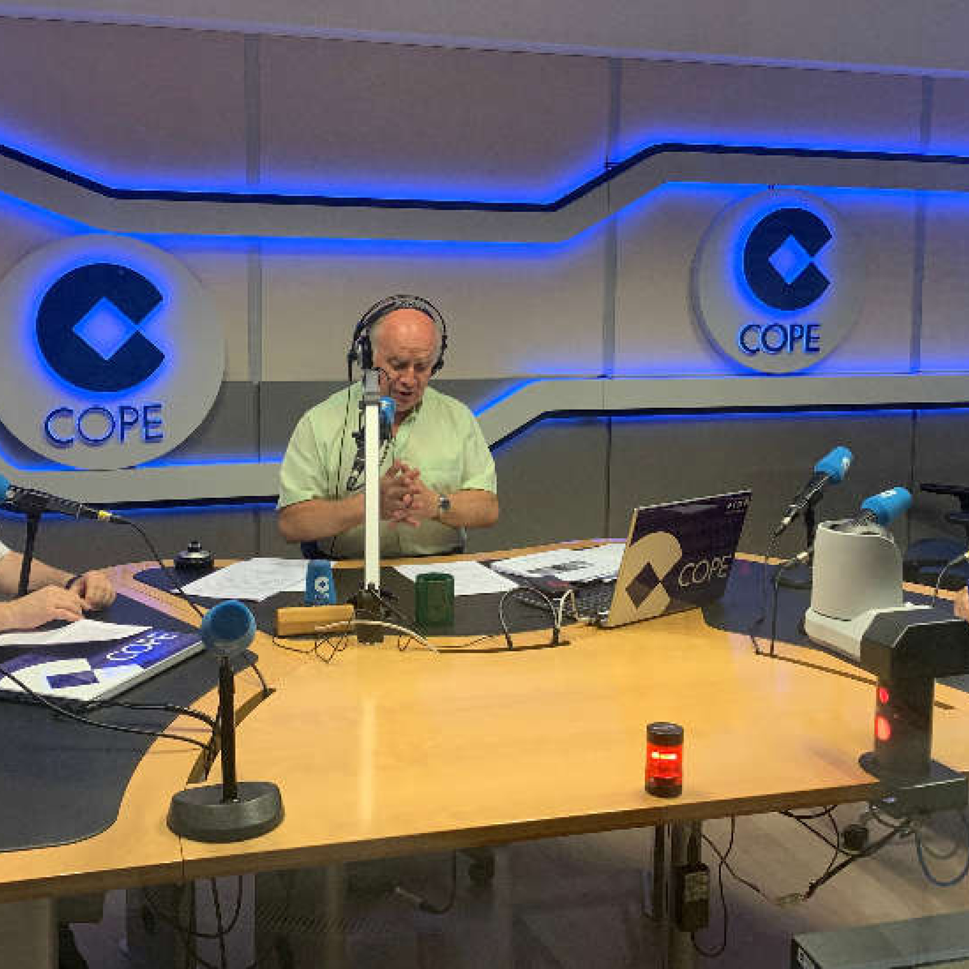 Portada de La Linterna de la Iglesia