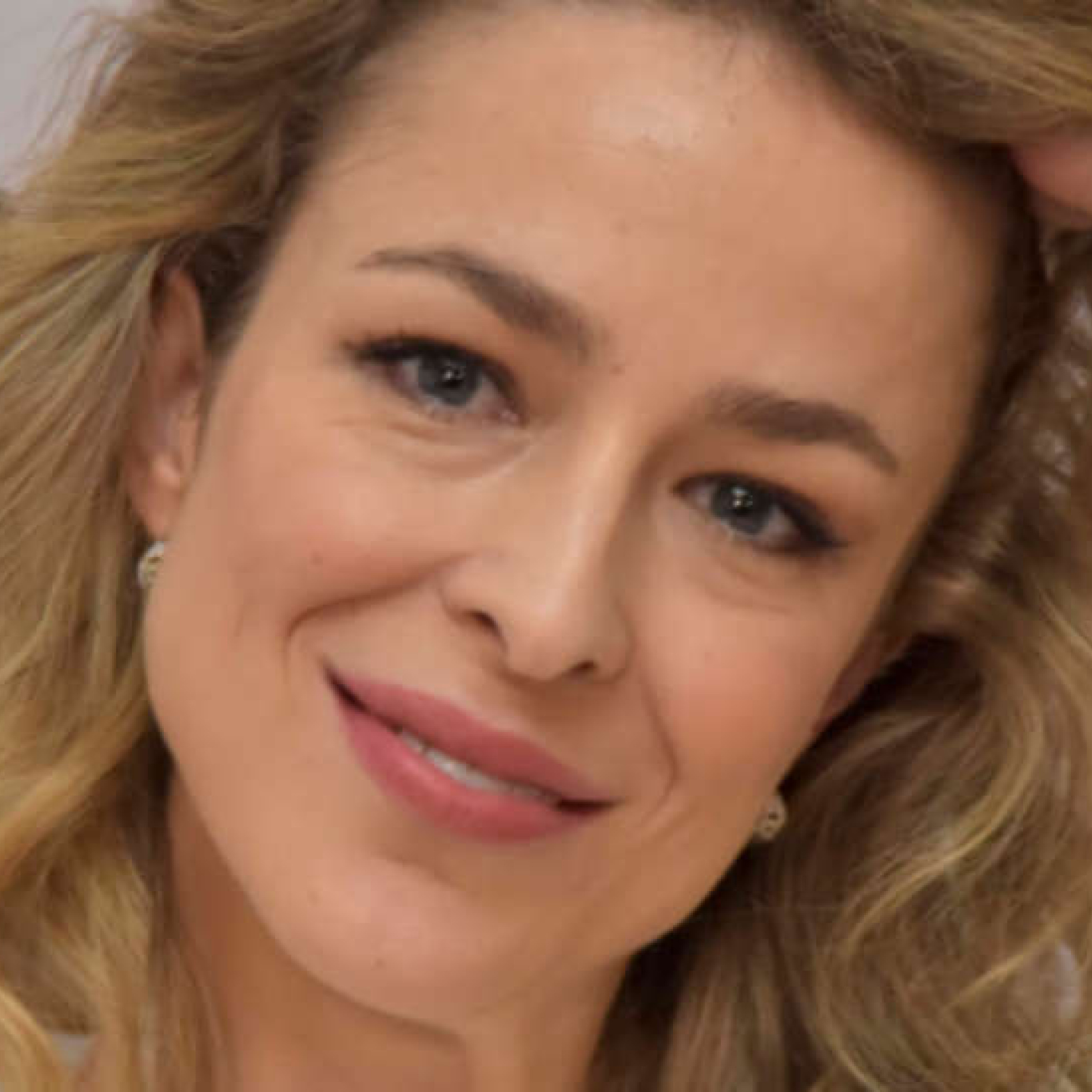 Silvia Abascal: "No me gusta sentir que mi piel está pintada" episode artwork