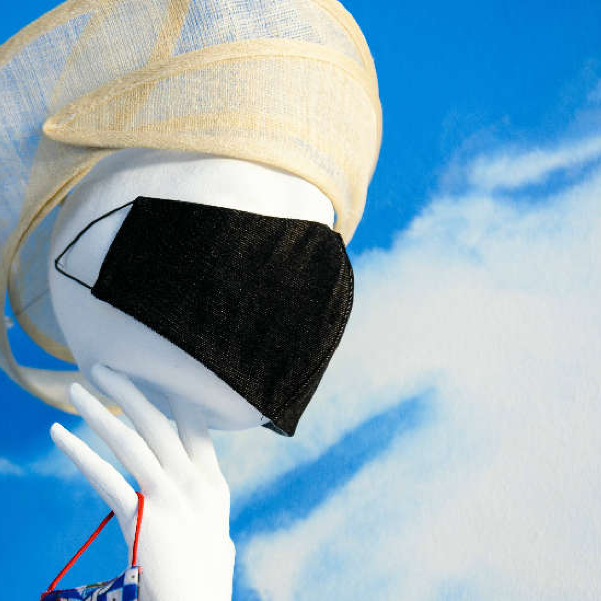 El coronavirus golpea la industria de la moda: "Hay diseñadores que ya se plantean vender de otra manera" episode artwork