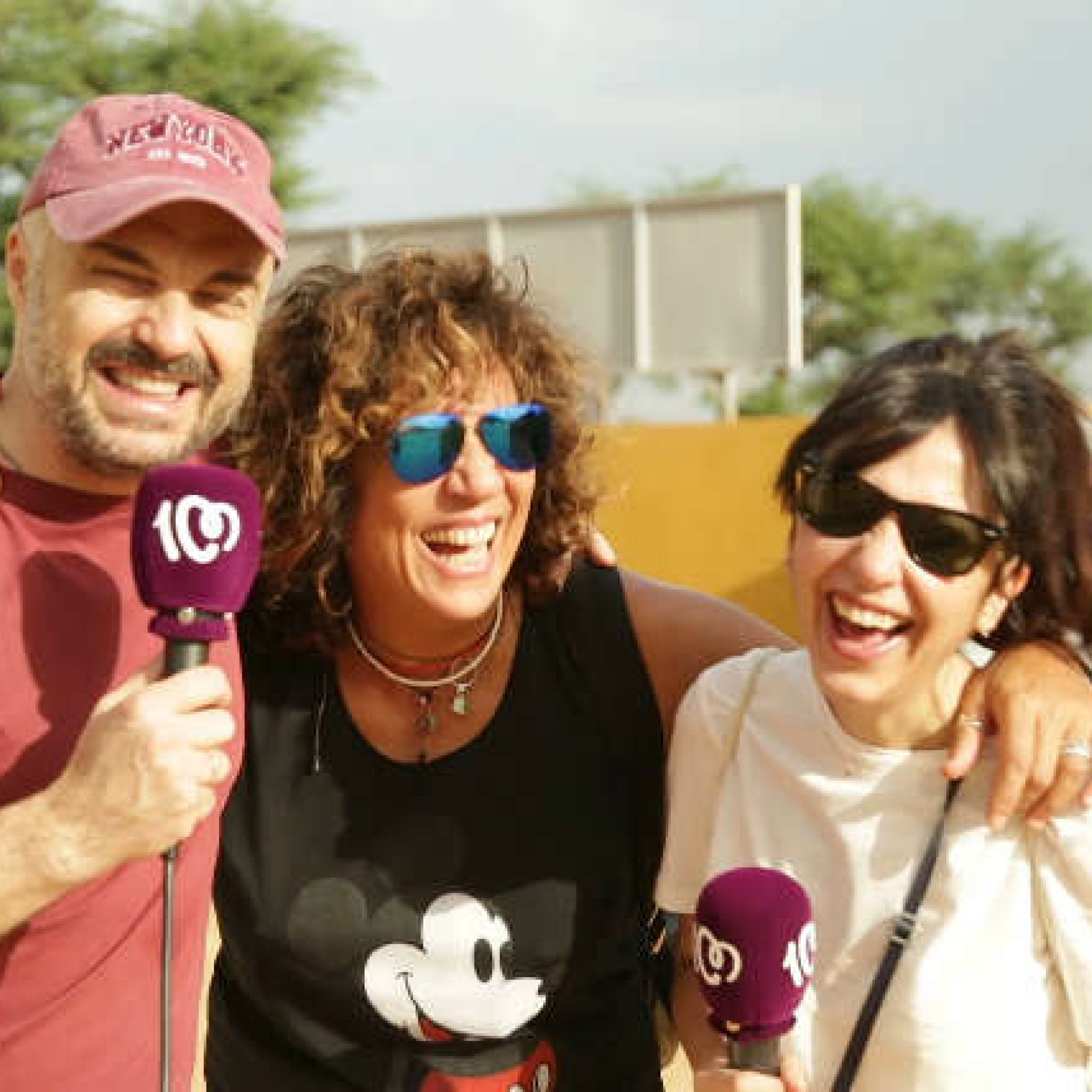 Portada de A Grandes Trazos
