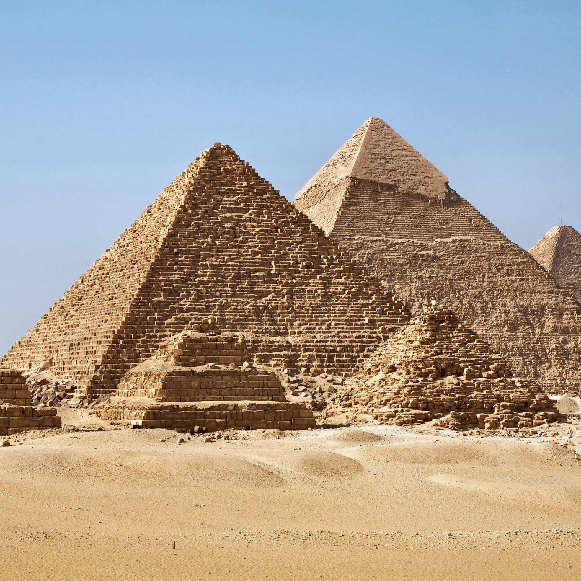 Leandro: "Me gustaría ver cómo construían las pirámides en Egipto; creo que hay un poco de humano y misterio de otros planetas"