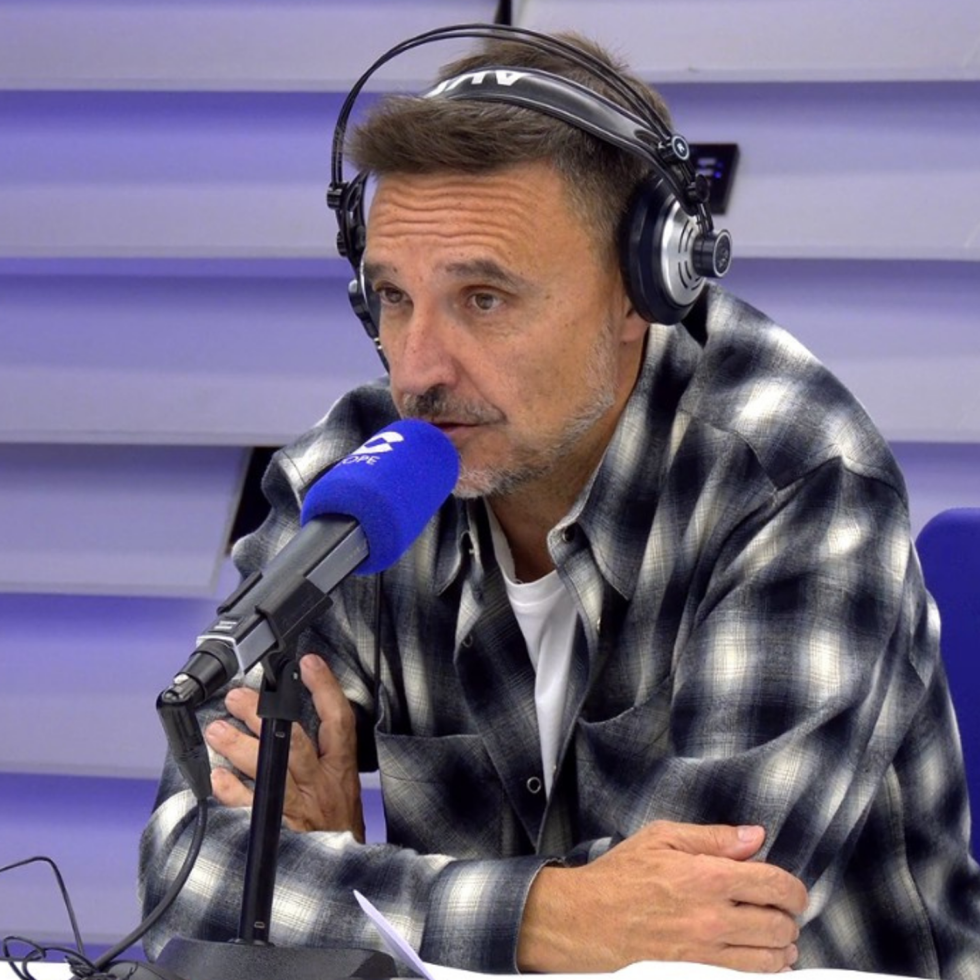 "El párkinson aumenta la posibilidad de comportamientos extraños durante el sueño; se pueden producir cuando ya hay sintomatología" episode artwork
